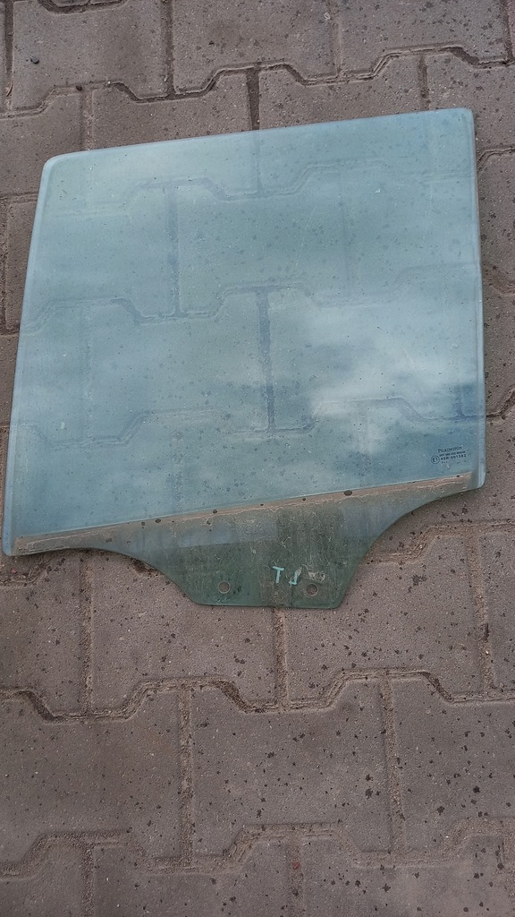 фото №1, Стекло левый задняя mazda 2 1.4b 06r