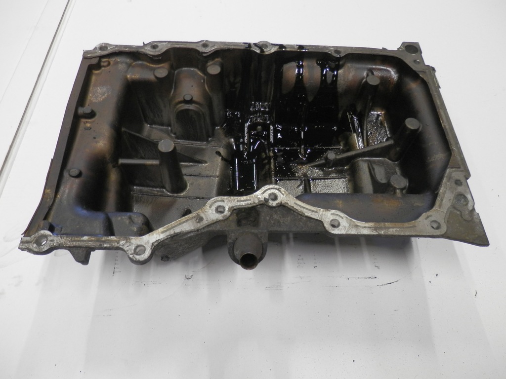 фото №1, Mazda mpv ii 2.3b поддон масляная масла l32510401