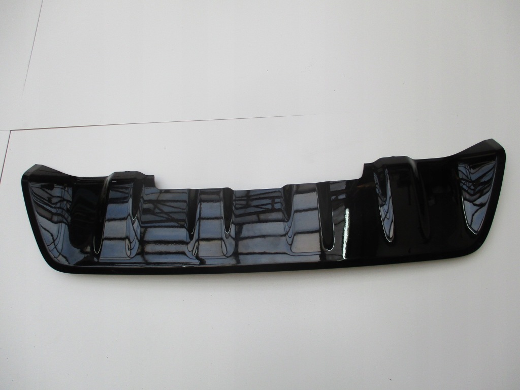 фото №1, Land rover discovery 13- дифузор задня gk7m-17f954-a