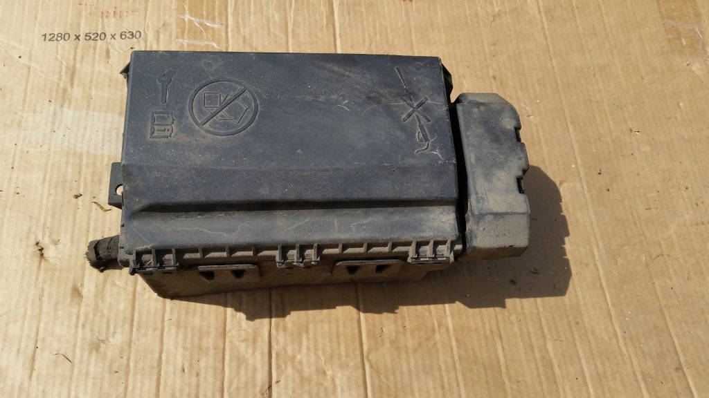 Купити Коробка запобіжників opel astra j iv 13343769
