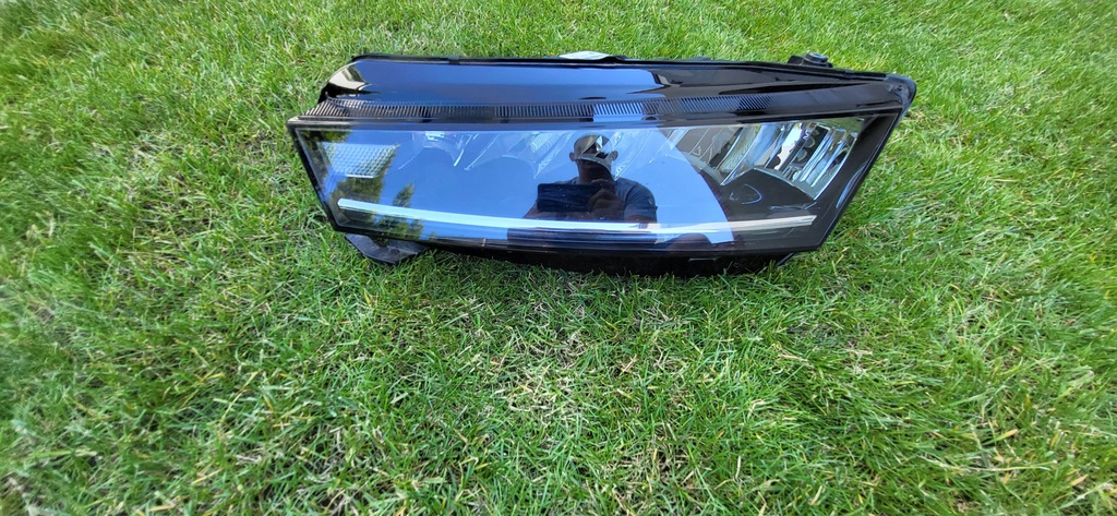 фото №1, Skoda octavia iv лампа передняя левая led 5e4941015