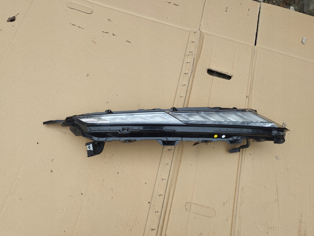 фото №1, Mitsubishi eclipse cross lift 21- лампа led правая