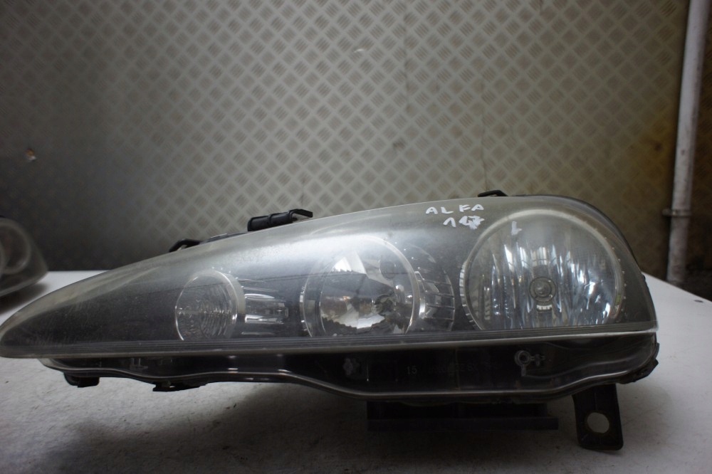 фото №1, Alfa romeo 147 lift 04- лампа перед левая оригинал europa