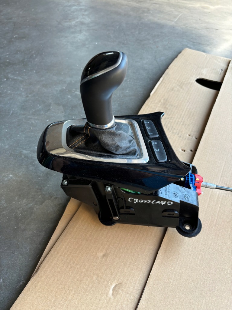 фото №1, Opel crossland x домкрат ручка переключения передач автоматическая коробка передач 119172377