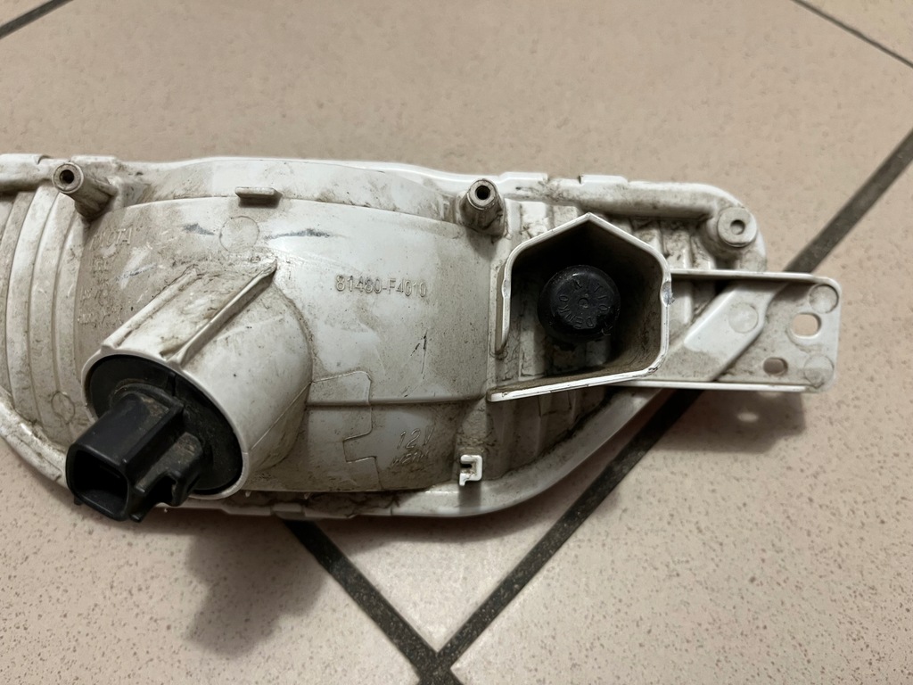 фото №10, Toyota chr c-hr 16- лампа задняя задняя противотуманная