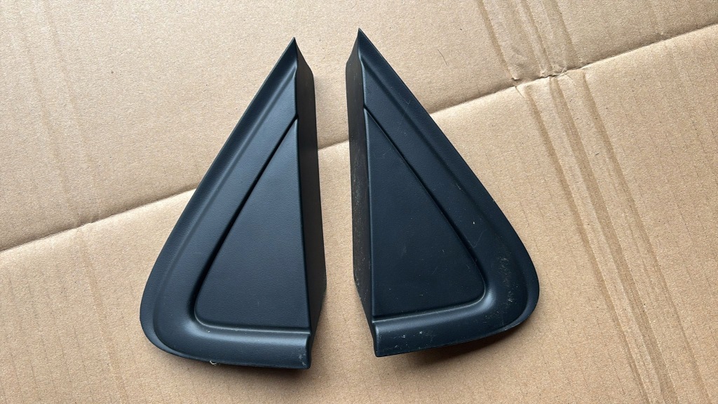 фото №1, Трикутник заглушка крила renault twingo iii 833303593r 833317239r