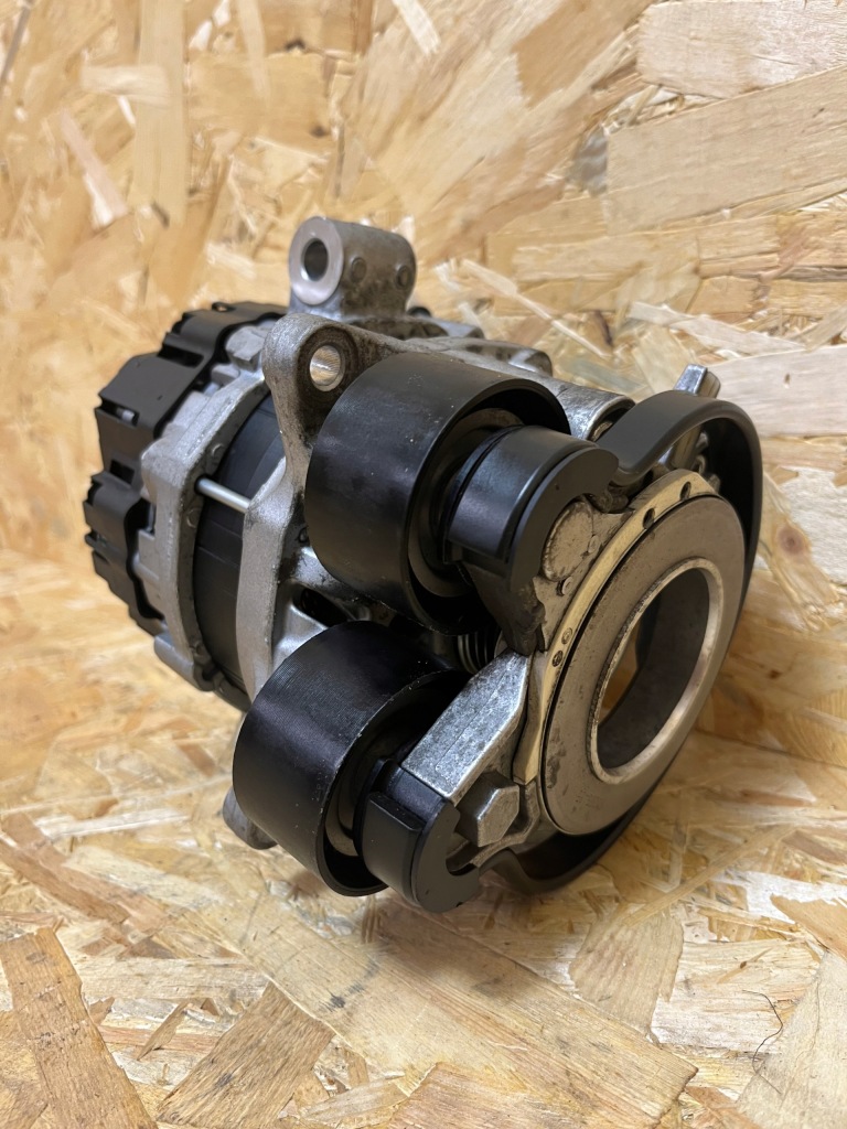 Комплектний  генератор subaru xv рестайлінг  forester crosstrek 2.0 ben 23700 ab080 Зі Шроту