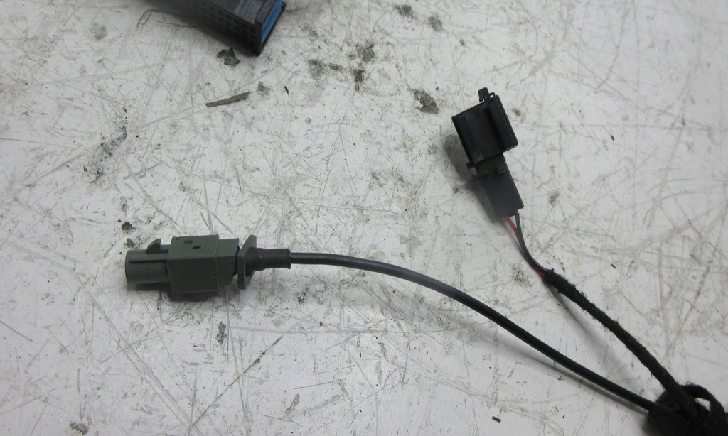 фото №5, Audi a8 d3 накладка камера заднього виду модуль електропроводка 4e0910441