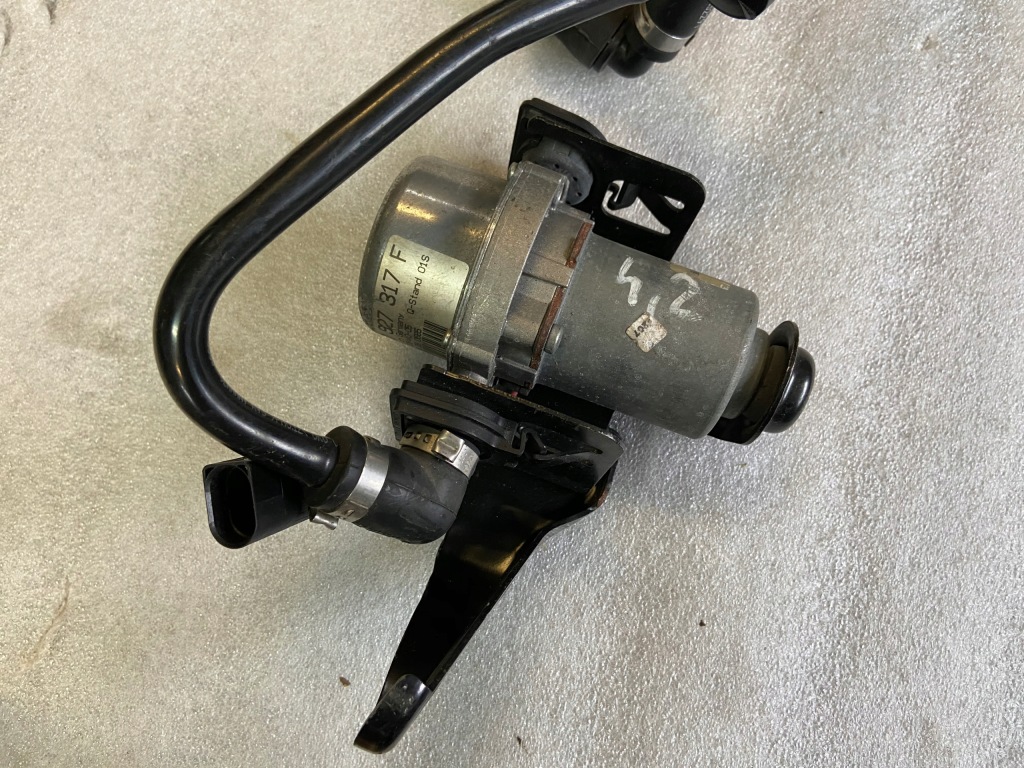 фото №1, Насос тормозная a5 8t s5 4.2 8e0927317f