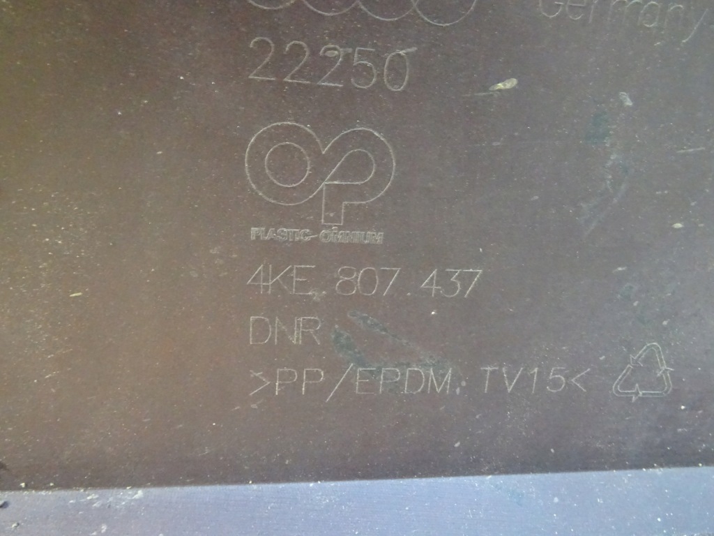 Audi e-tron бампер перед передний 4ke807437 llu Оригинал