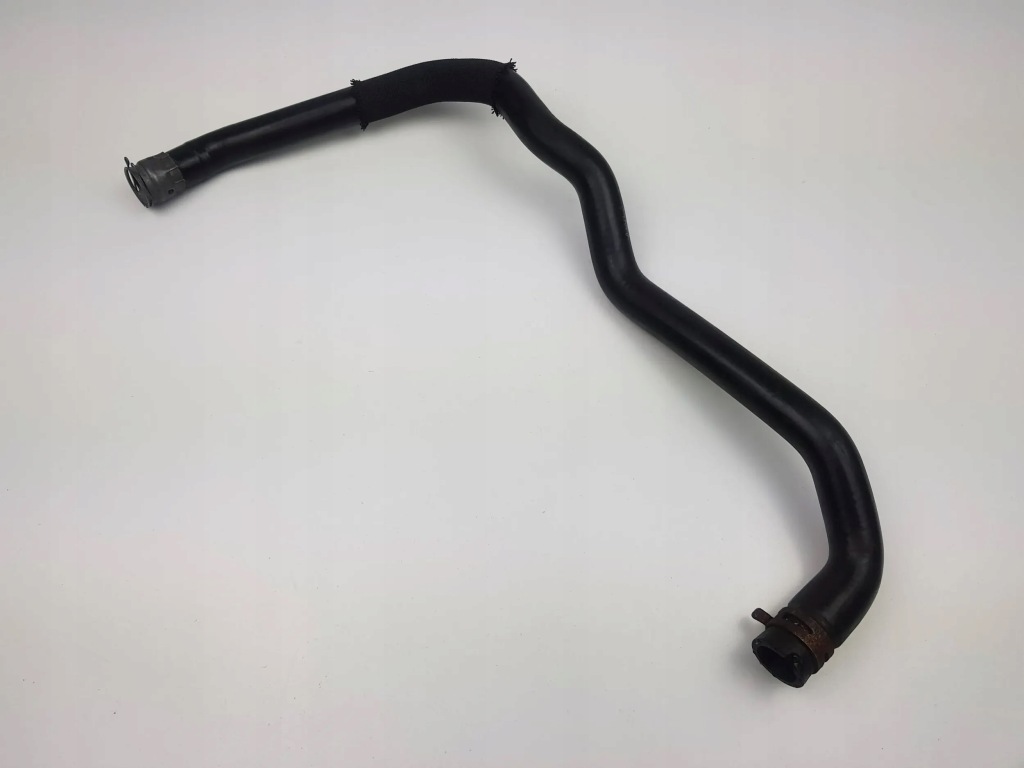 Шланг пабтрубок  труба радиатора воды peugeot 207 1.6 vti 9680006080 Киев