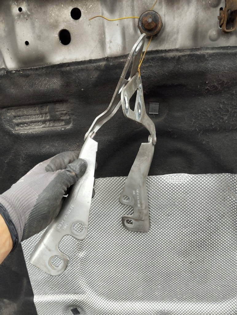 Капот крышка двигателя перед передняя opel vectra c 02- lak. z157 Цена