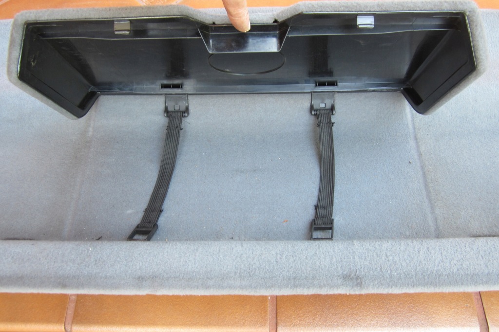 фото №6, Mercedes w124 e sedan полиця задня сіра жабо підголівники джгут