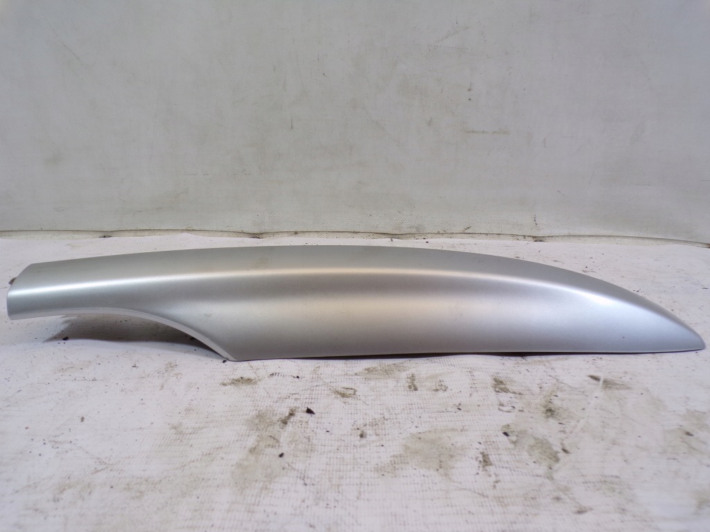 Купити Заглушка рейлінг права передня правий перед renault megane 3 3 універсал