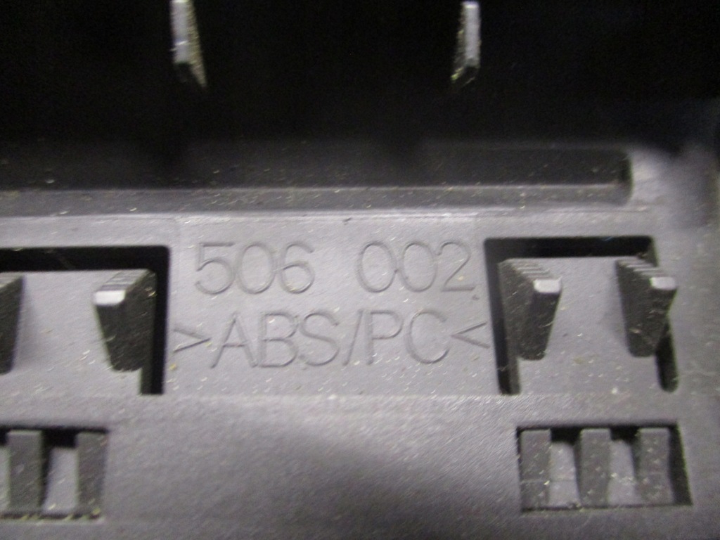 фото №4, Решётка обдув правый перед volvo s40 i 07-12 r.