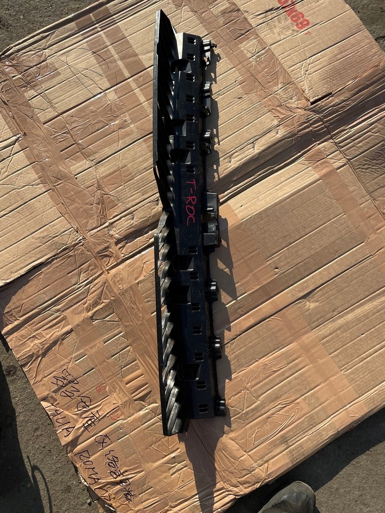 фото №1, Vw t-roc кронштейн напрямна бампера задня 2ga807863a