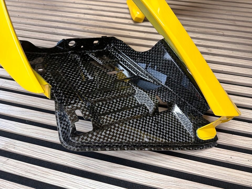 фото №9, Porsche gt4 rs крила правий карбон 9gt821104