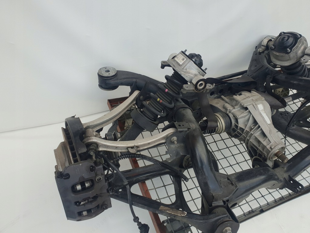 фото №7, Vw touareg ii 7p 10-18 підрамник міст привідний вал поворотний кулак важіль підвіска задня