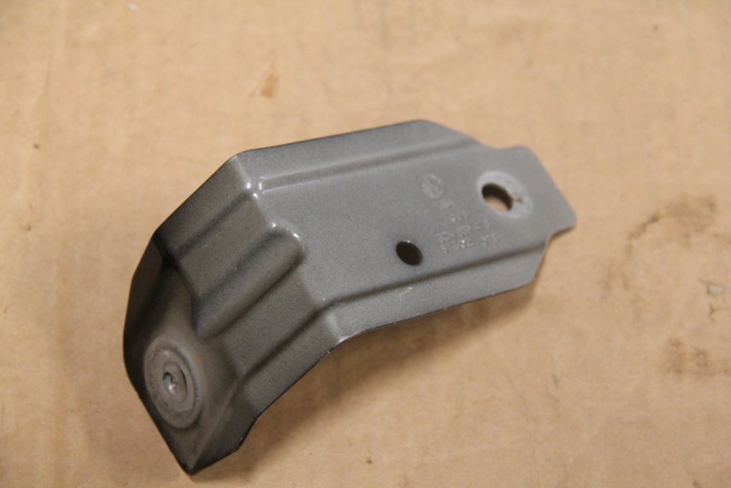 фото №1, Кронштейн крила правий vw atlas 3cn809471