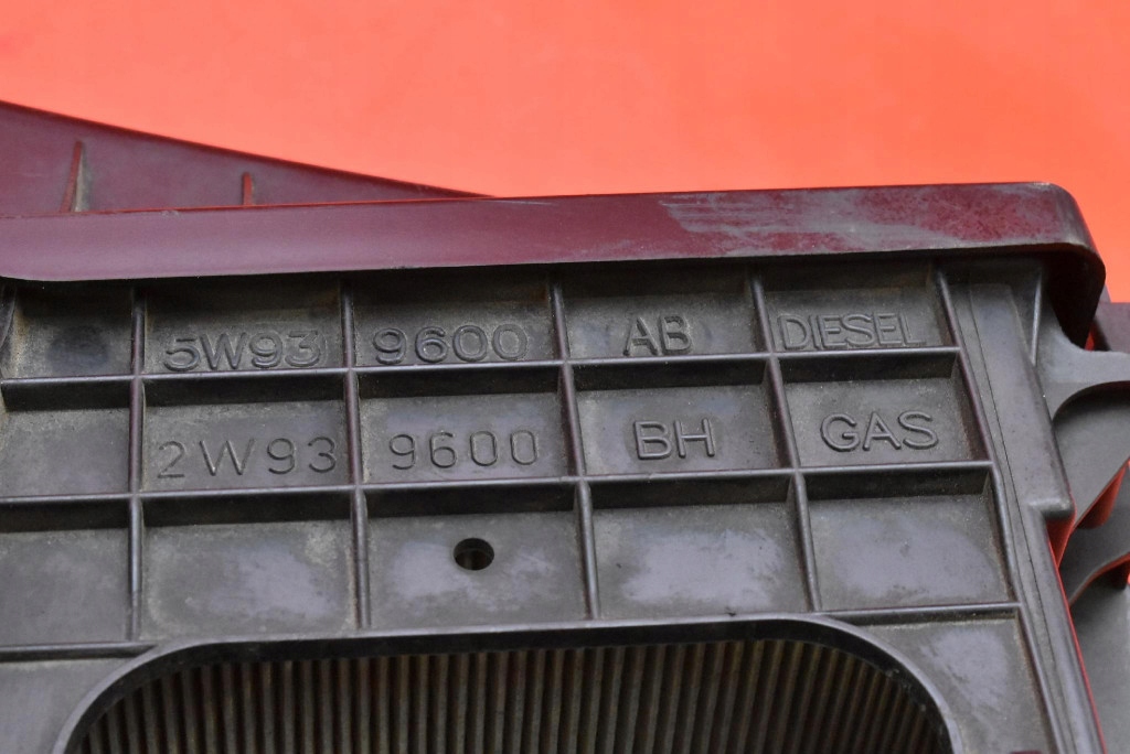 Корпус фильтра воздуха 5w939600ab jaguar xj x358 2.7 tdv6 204 km 07-09 Киев