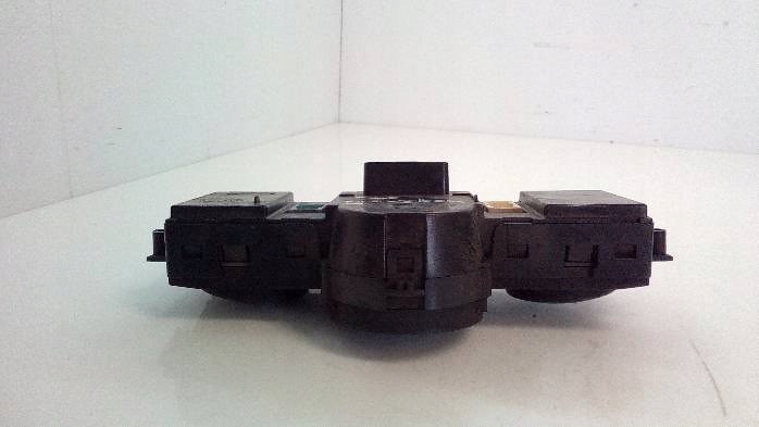 фото №9, Панель обдув i кондиционера renault megane ii 04r