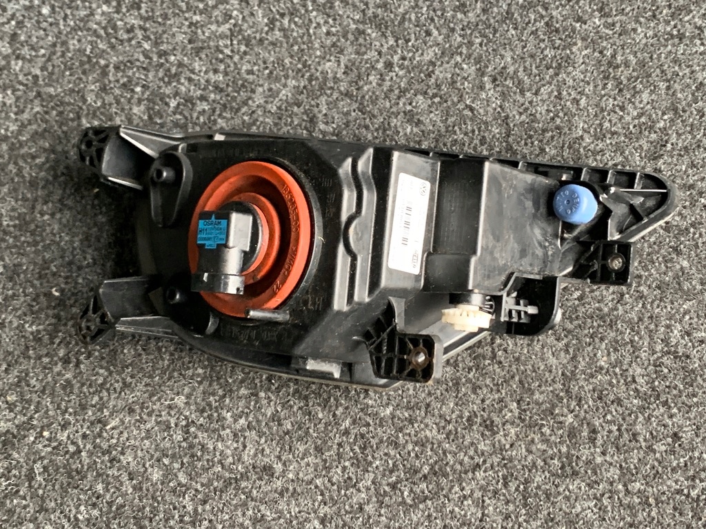 фото №2, Левый противотуманная фара vw touareg 7p6 lift 15-18