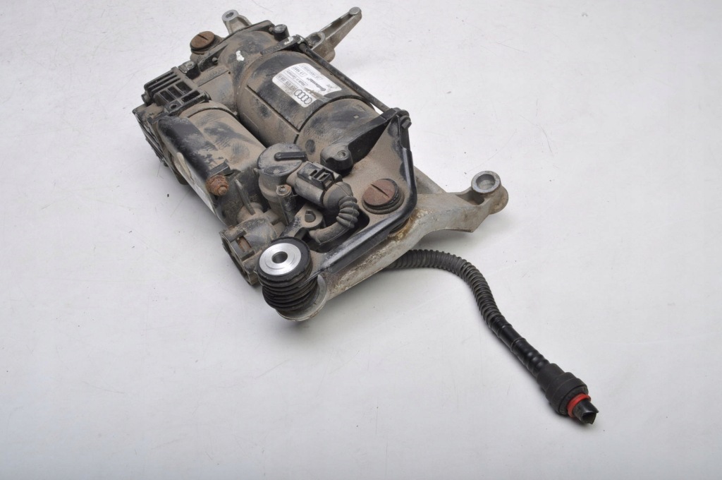 фото №7, Audi q7 i компрессор подвеска 7l8616007 7l8616006b