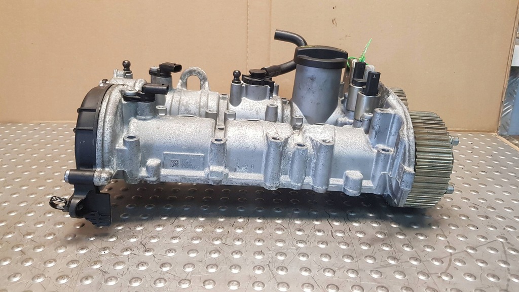 фото №9, Крышка клапанов валы 04c103479k vw golf vii t-cross scala a1 1.0tsi chz