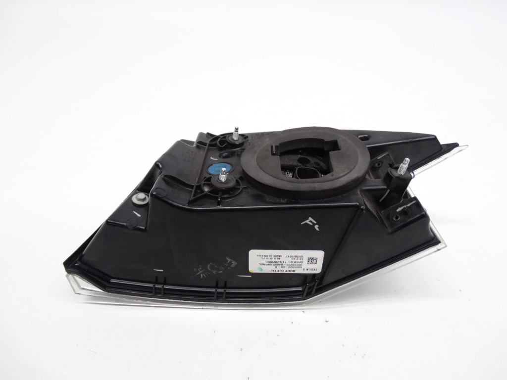 Tesla model s 12-19 лампа задняя левая led w крыло 6005920-00-h оригинальная Оригинал