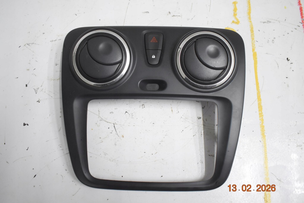 фото №1, Решітка обдув перед dacia dokker 682606882r