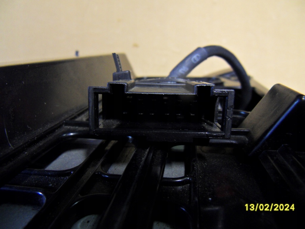 фото №16, Бардачок пассажира чейнджер vw passat b6 3c1857101