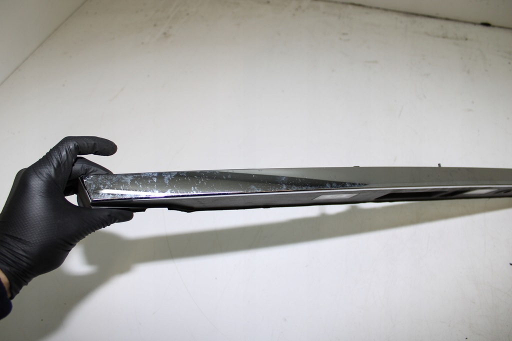 фото №8, Bmw 7 f01 f02 молдинг крышки багажника задняя led 7200035 хром