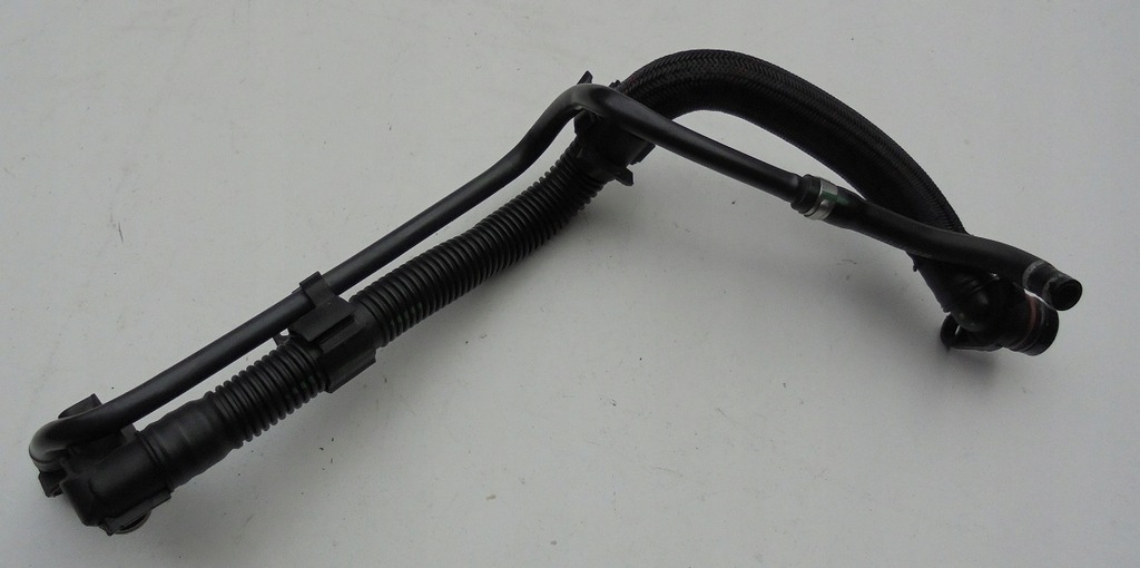 фото №1, Audi a4 b9 a5 труба шланг турбонагнетателя вентиляция картера 2.0 tfsi