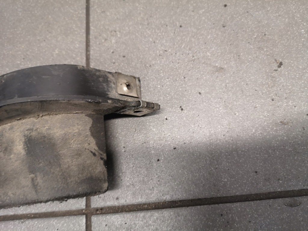 фото №5, Бризковик спойлер підкрилок a4 b6 cabrio 8h0853834