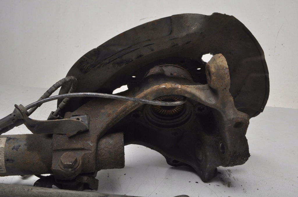 фото №9, Bmw x1 e84 амортизационная стойка левый перед 6851340