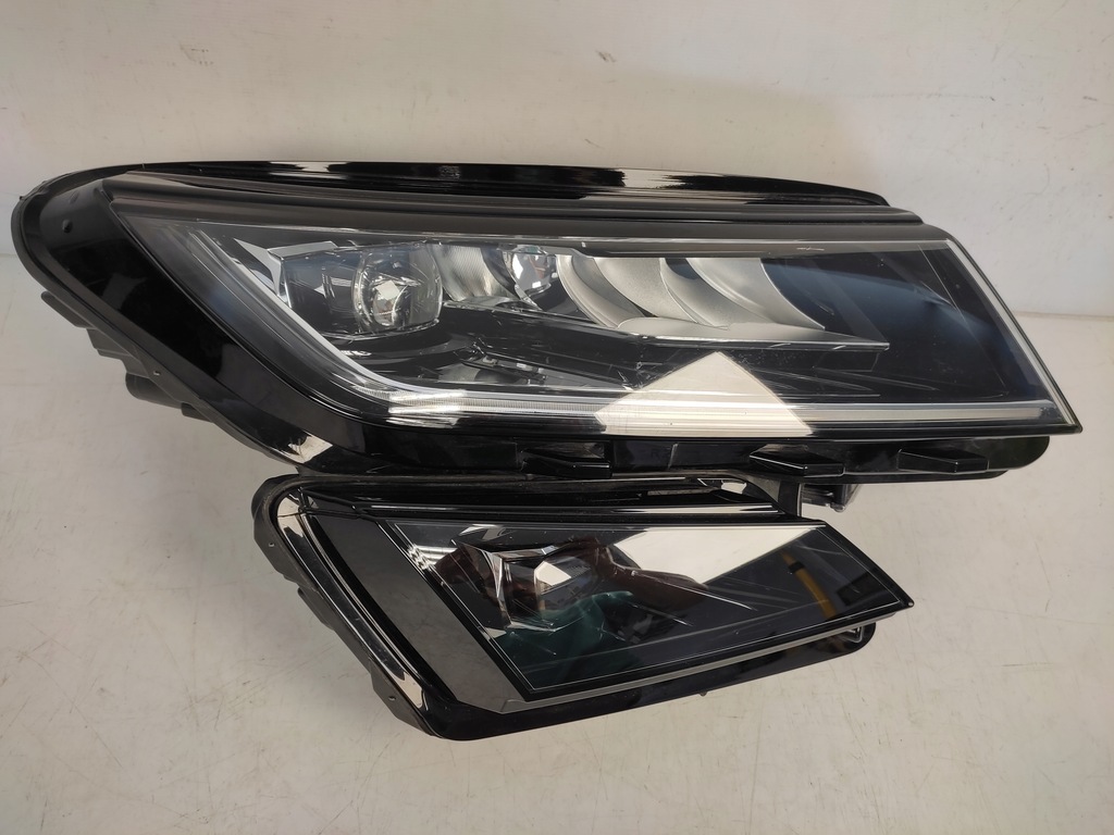 фото №1, Skoda kodiaq 566 лампа правая перед full led 2016-