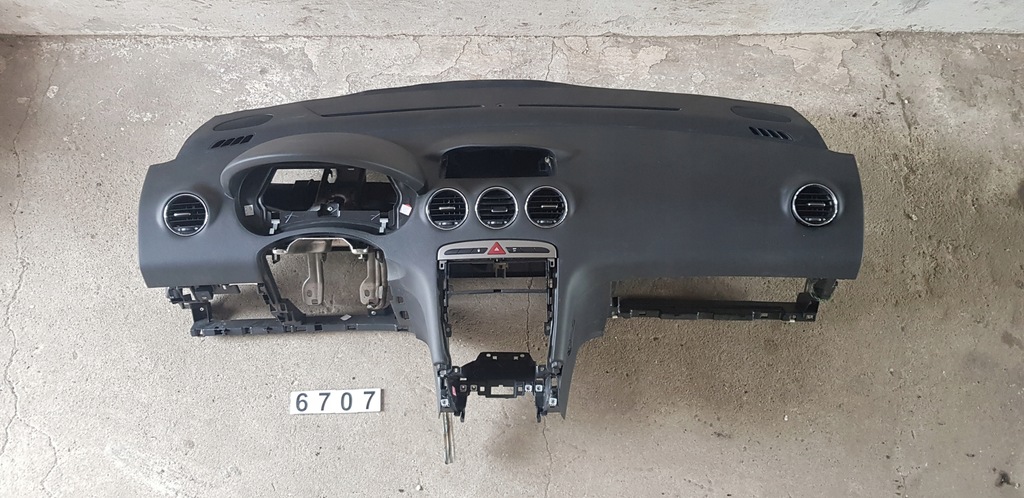 фото №1, Консоль peugeot 308 t7 оригинал