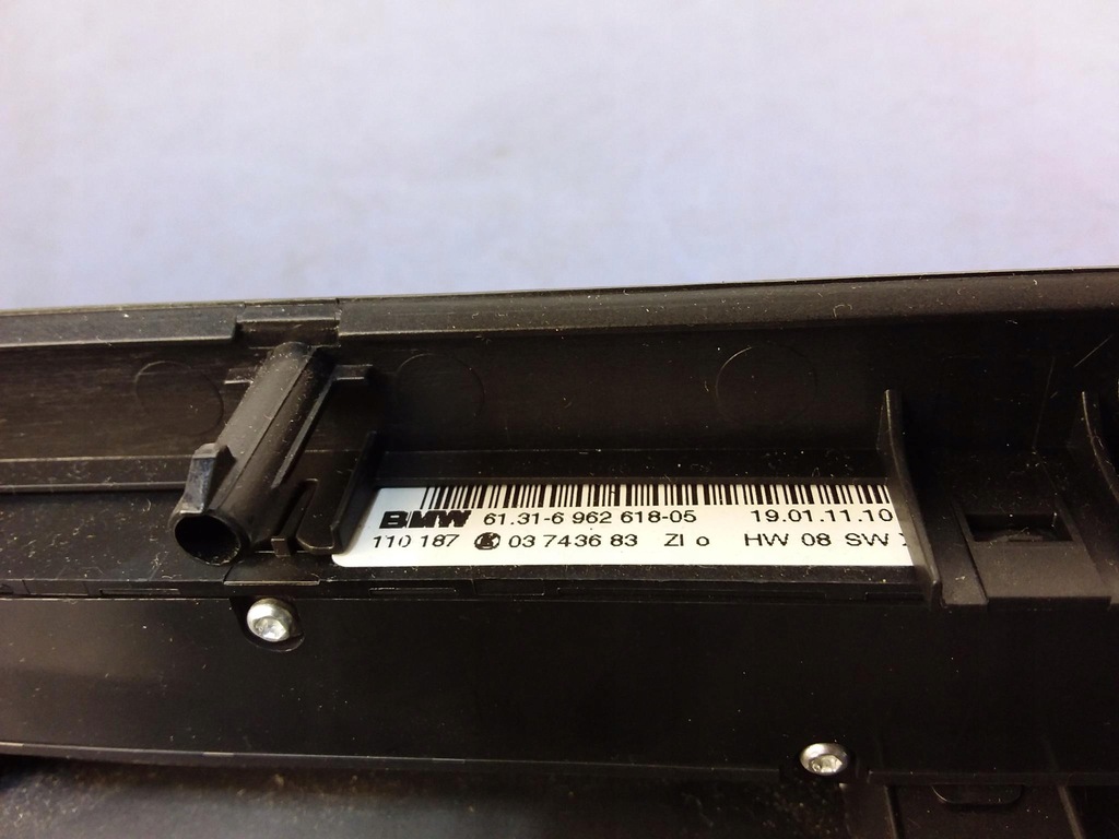 фото №4, Bmw 3 e90 e91 панель рамка радіо 9120979