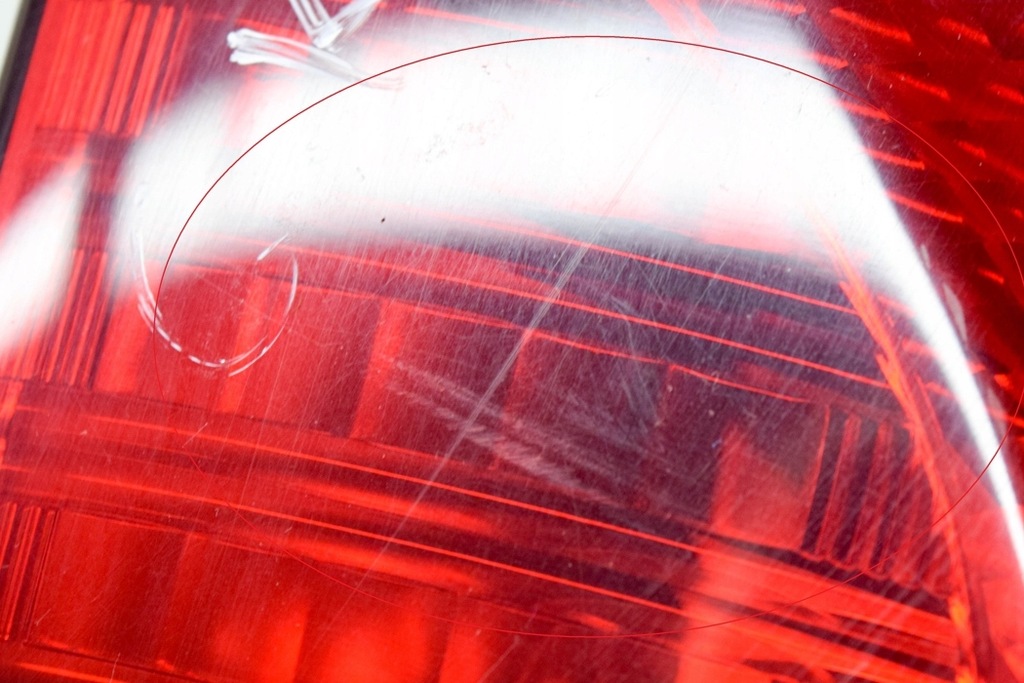 фото №7, Nissan note e11 задние левая свет задние 220-16752 1.4 бензин 65kw 2008