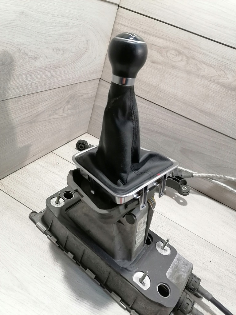 фото №8, Tiguan домкрат перемикання передач 5n0711049