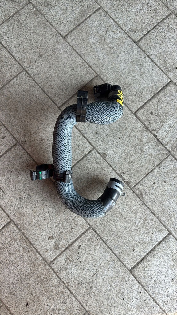 фото №3, Патрубок шланг води renault austral renault rafale оригінальний номер 215173958r