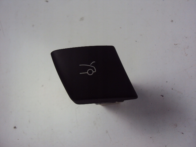 фото №1, Панель кнопка крышки citroen ds5 2.0d гибрид 13 r