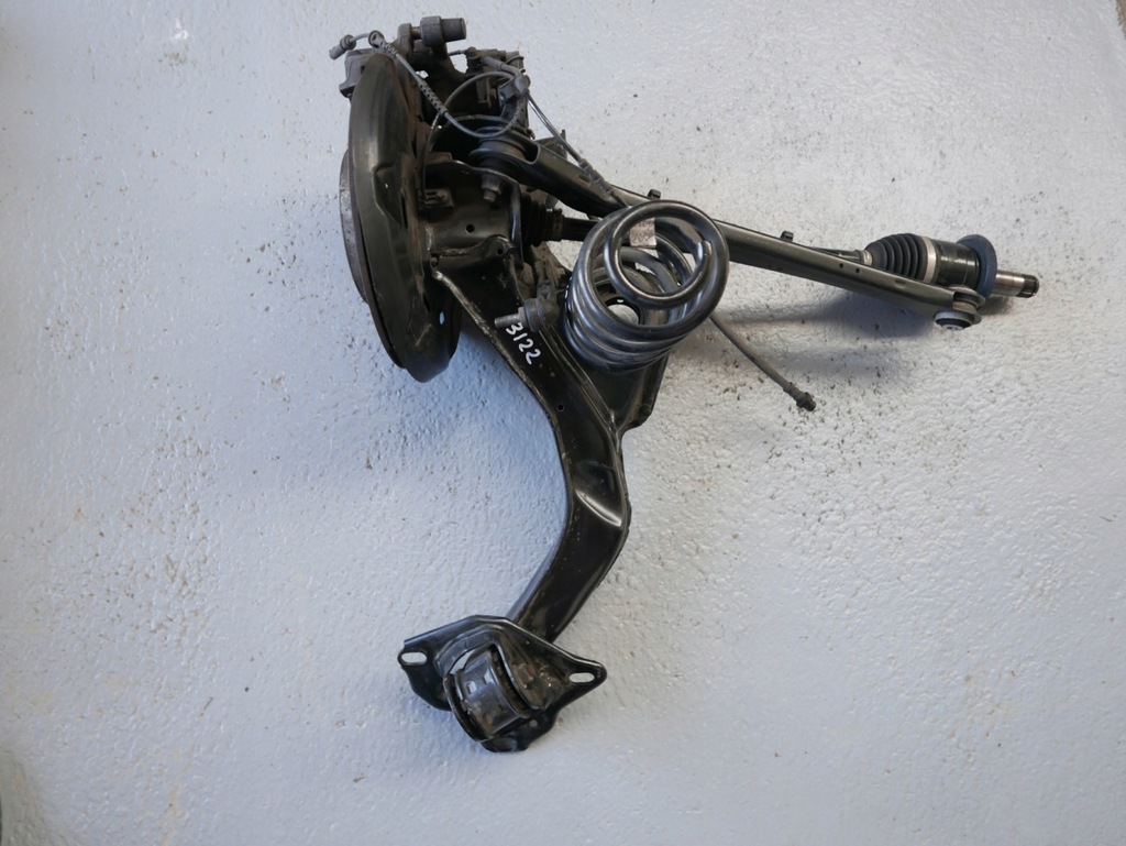 фото №6, Bmw x1 f48 поворотний кулак важіль ступиця пружина правий задня задні xdrive привідний вал