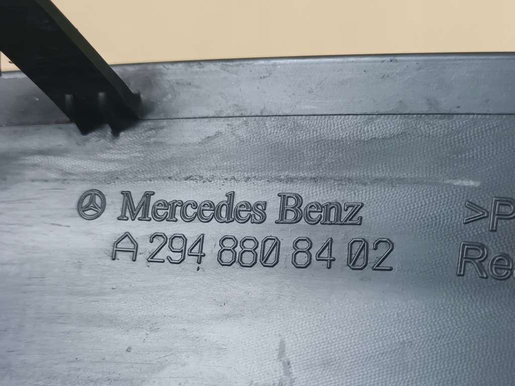 Молдинг задня права mercedes eqe a294 задня правий w294 Оригінал