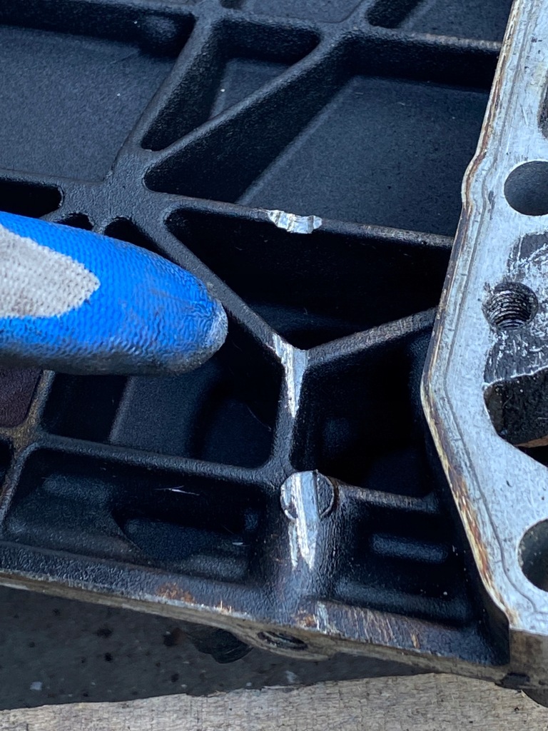 фото №5, Bmw оригинальный номер 7513333 защита корпус распределительного вала