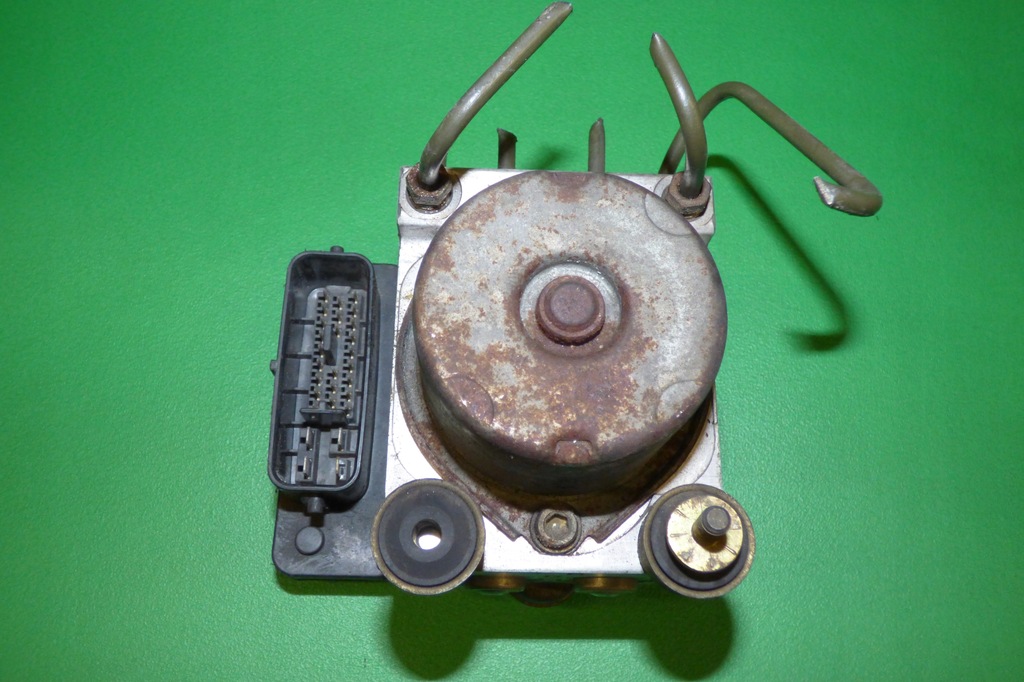 фото №1, Насос тормозная outlander i 2.4 4wd mn102311