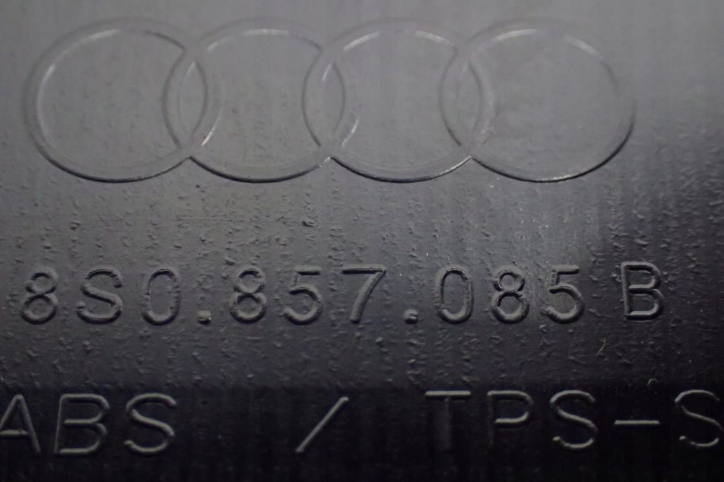 фото №5, Audi tt 8s заглушка консоли левая 8s0857085b