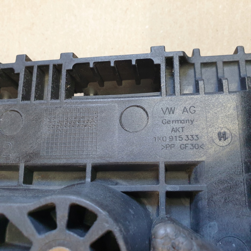 Купити Основа корпус полиця акумулятор vw audi skoda