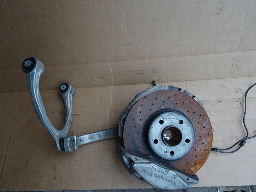 Купить Mercedes w205 поворотный кулак правая