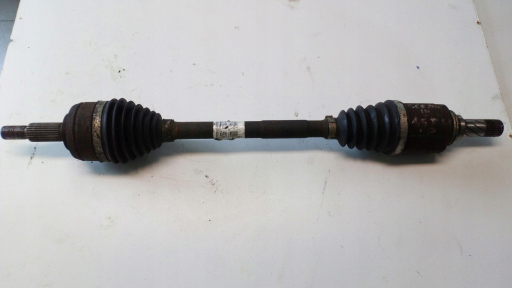 фото №1, Привідний вал ліва renault megane iii 1.5 dci 8200847584